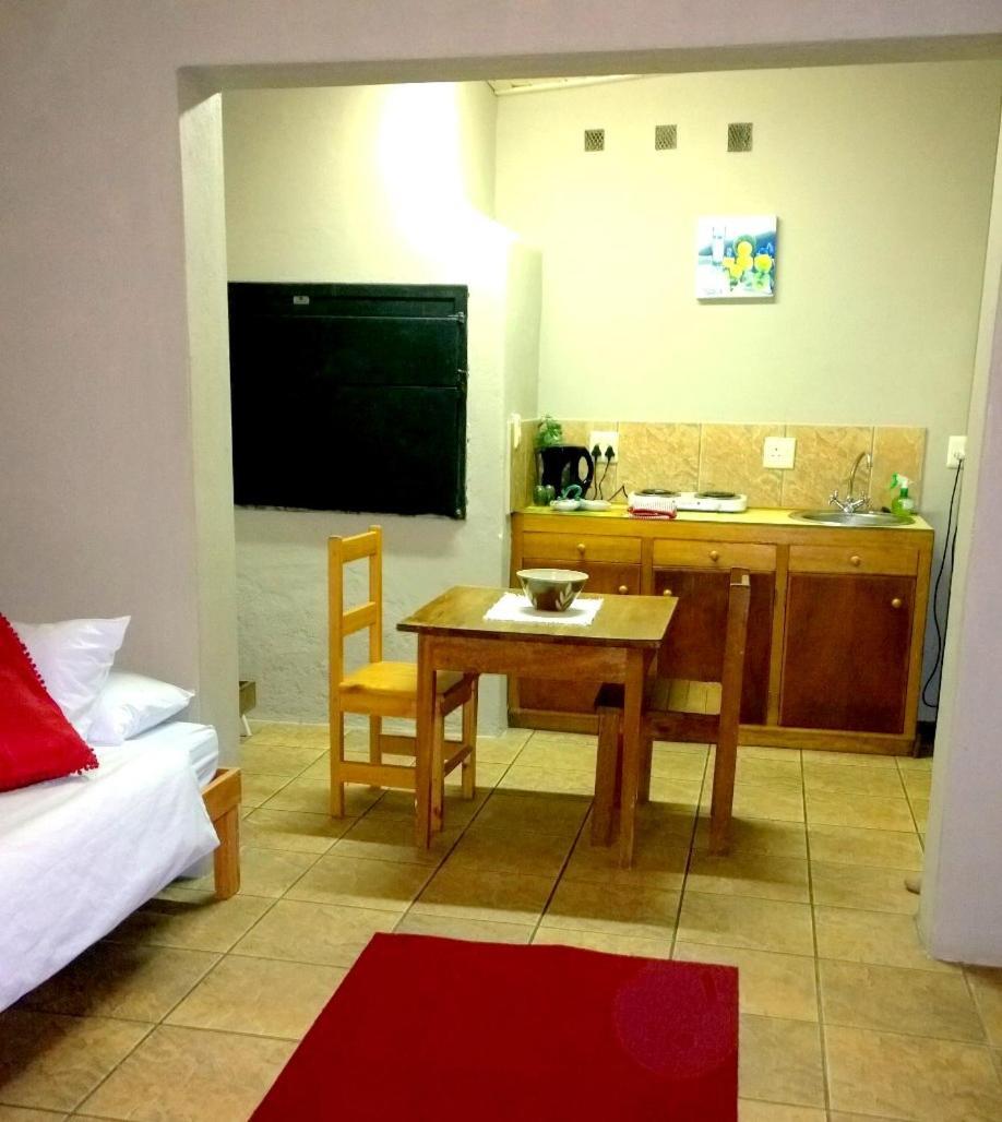 Artkaroo Stay Oudtshoorn Bagian luar foto